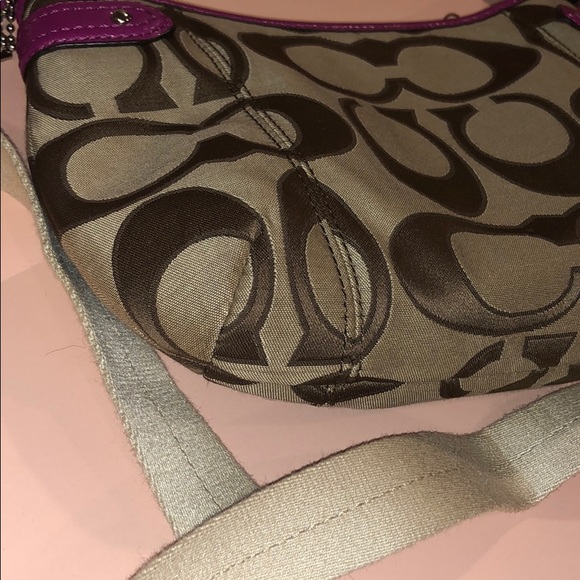 Coach Daisy Signature Convertible Hobo-NWOT - Picture 5 of 6